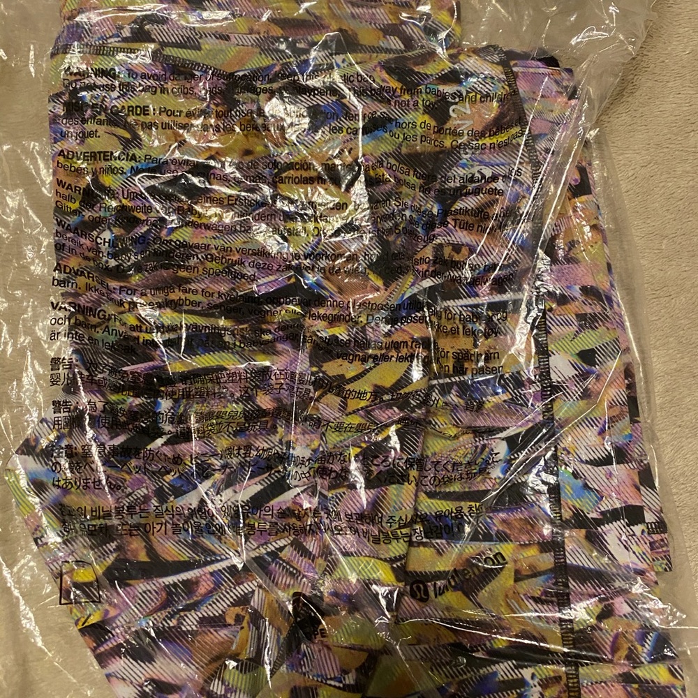 NWT Lululemon Seawheeze Speed Up Tight size 6